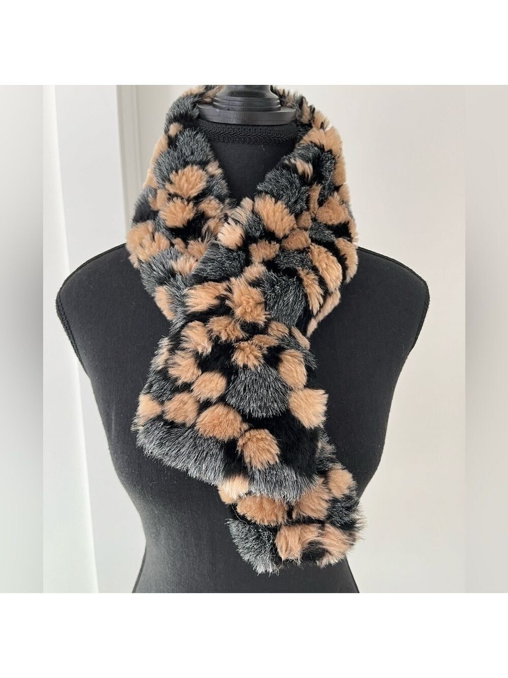 DANIER Faux Fur Winter Scarf Cozy Multi-Colour Soft Chic